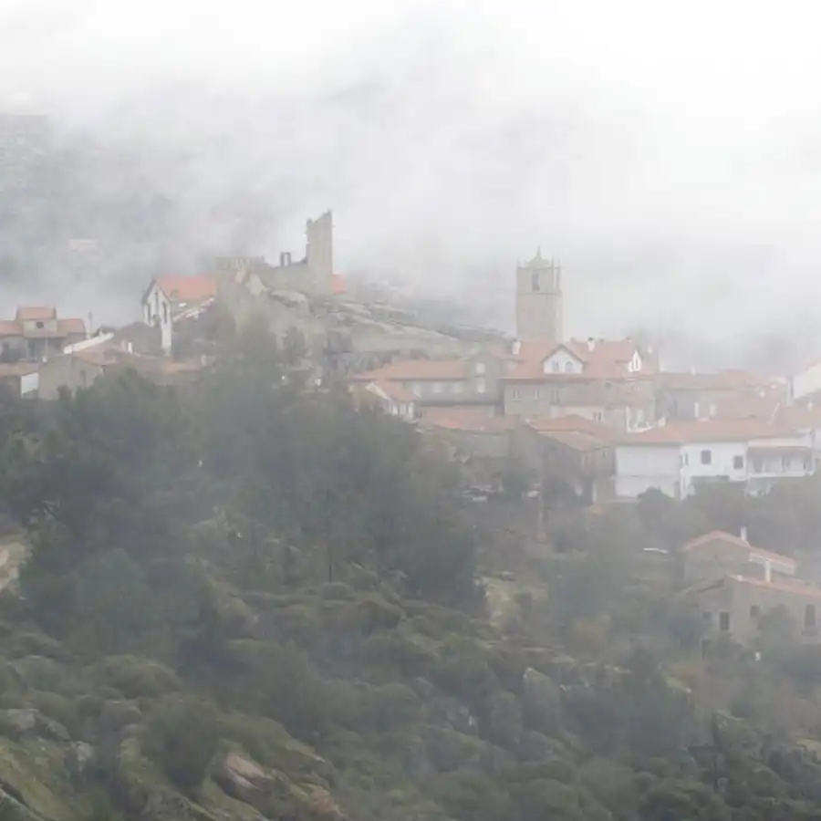 Poblado ancestral en la Serra da Estrela: encanto, tradición y naturaleza.