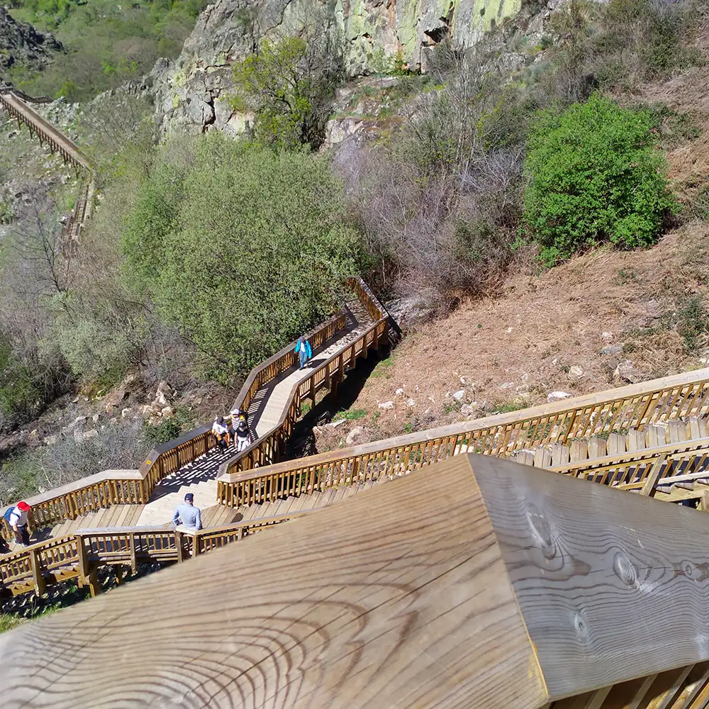 Passadiços do Mondego, Serra da Estrela, Portugal, nature, hiking, suspension bridge