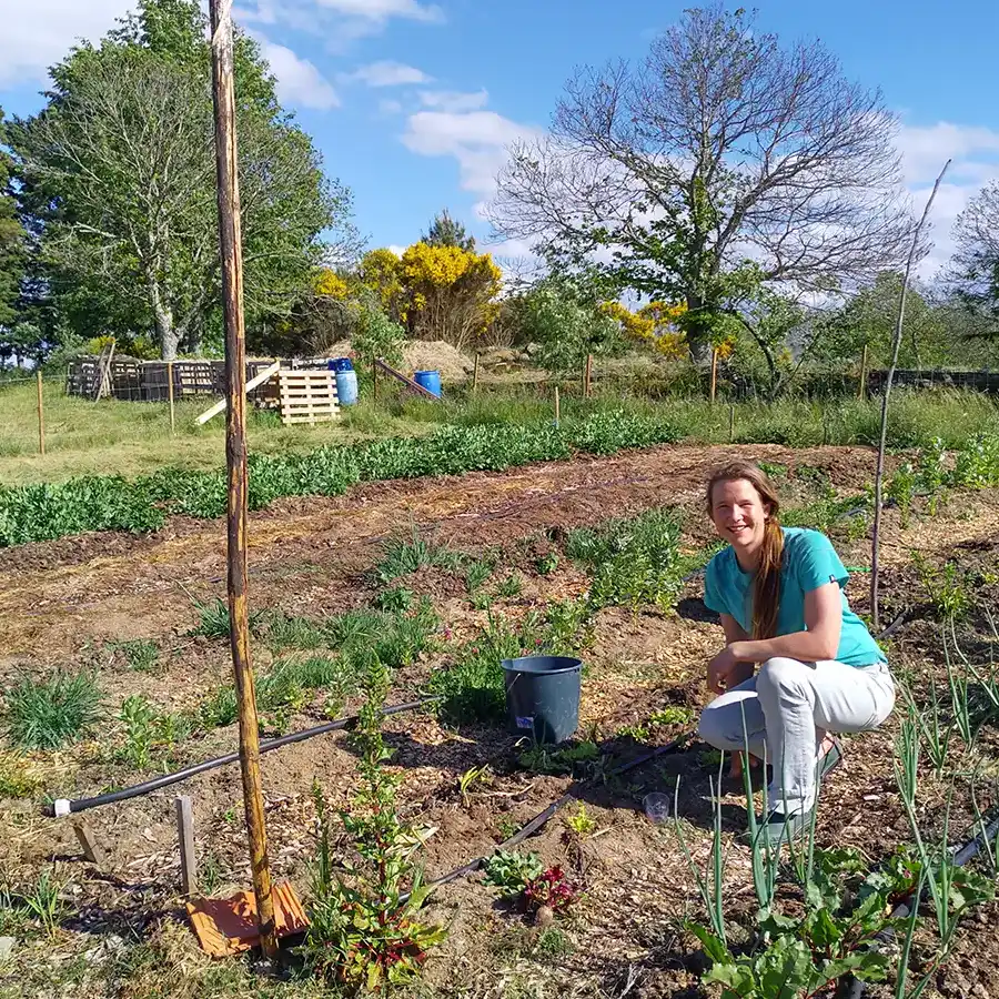De regeneratieve moestuin, het 4e kindje van Janneke. Vol aandacht voor het herstellen van de bodem en het groeien van gezond eten.